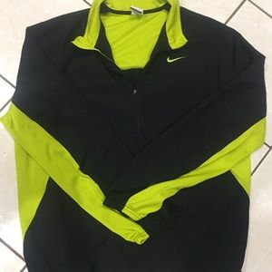 Nike Men’s pull over
